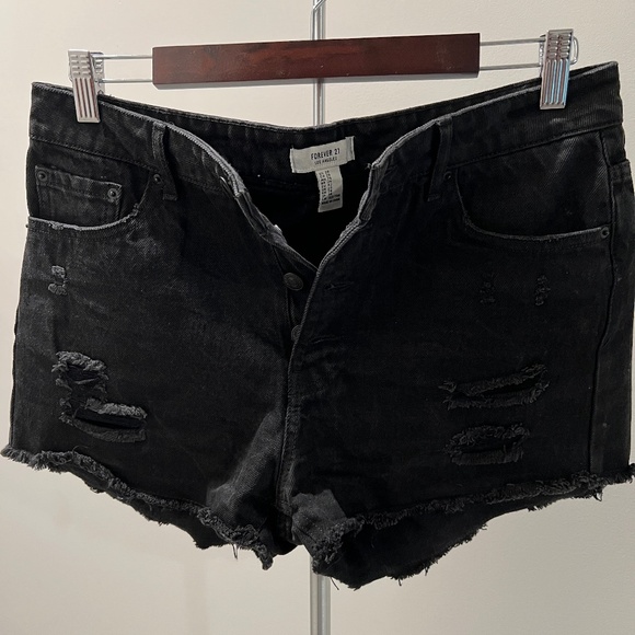 FOREVER 21 SIZE 29 DISTRESSED SHORTS - GENTLY USED - Picture 1 of 3